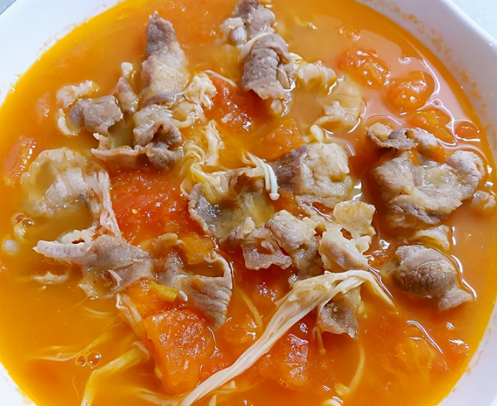 汤汁儿都不剩的番茄肥牛汤,无敌开胃,好吃得不得了,酸辣有营养