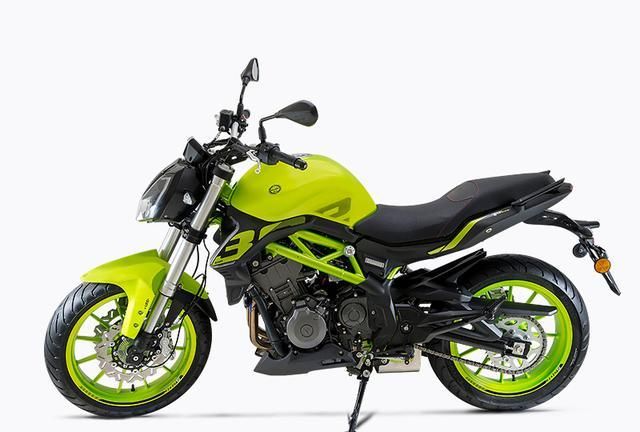 不长途但会载人,贝纳利302s和钱江追350,如何选?