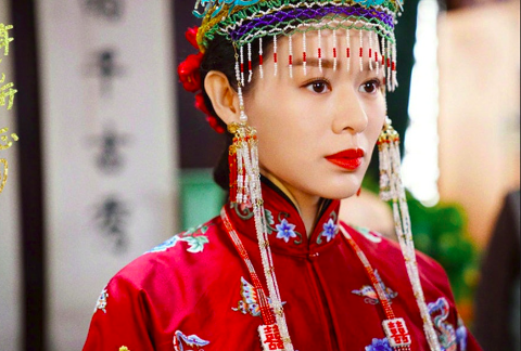 胡杏儿相隔三年再挑战古装造型,长发飘飘被赞仙气满泻