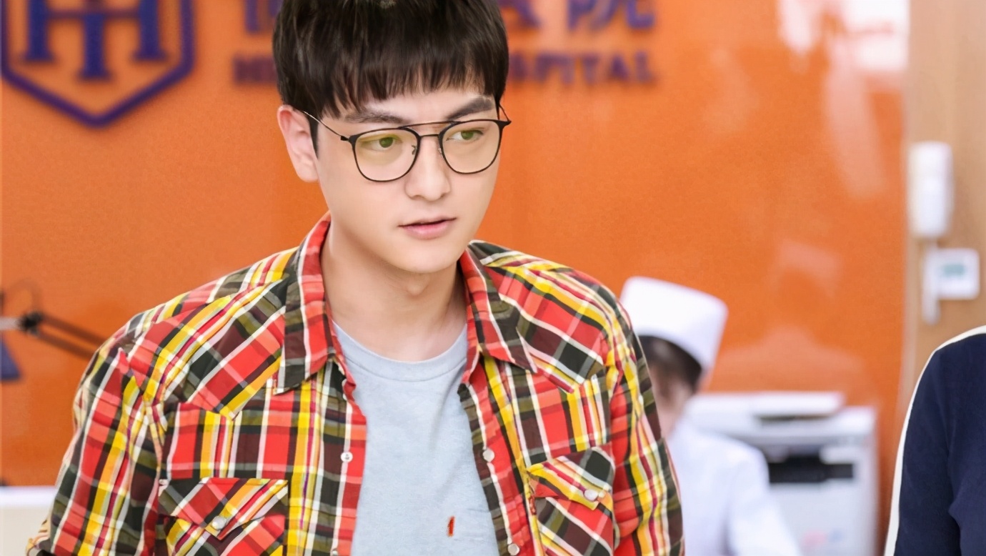 张晓谦在娱乐圈里面打拼多年却一直不温不火原因是