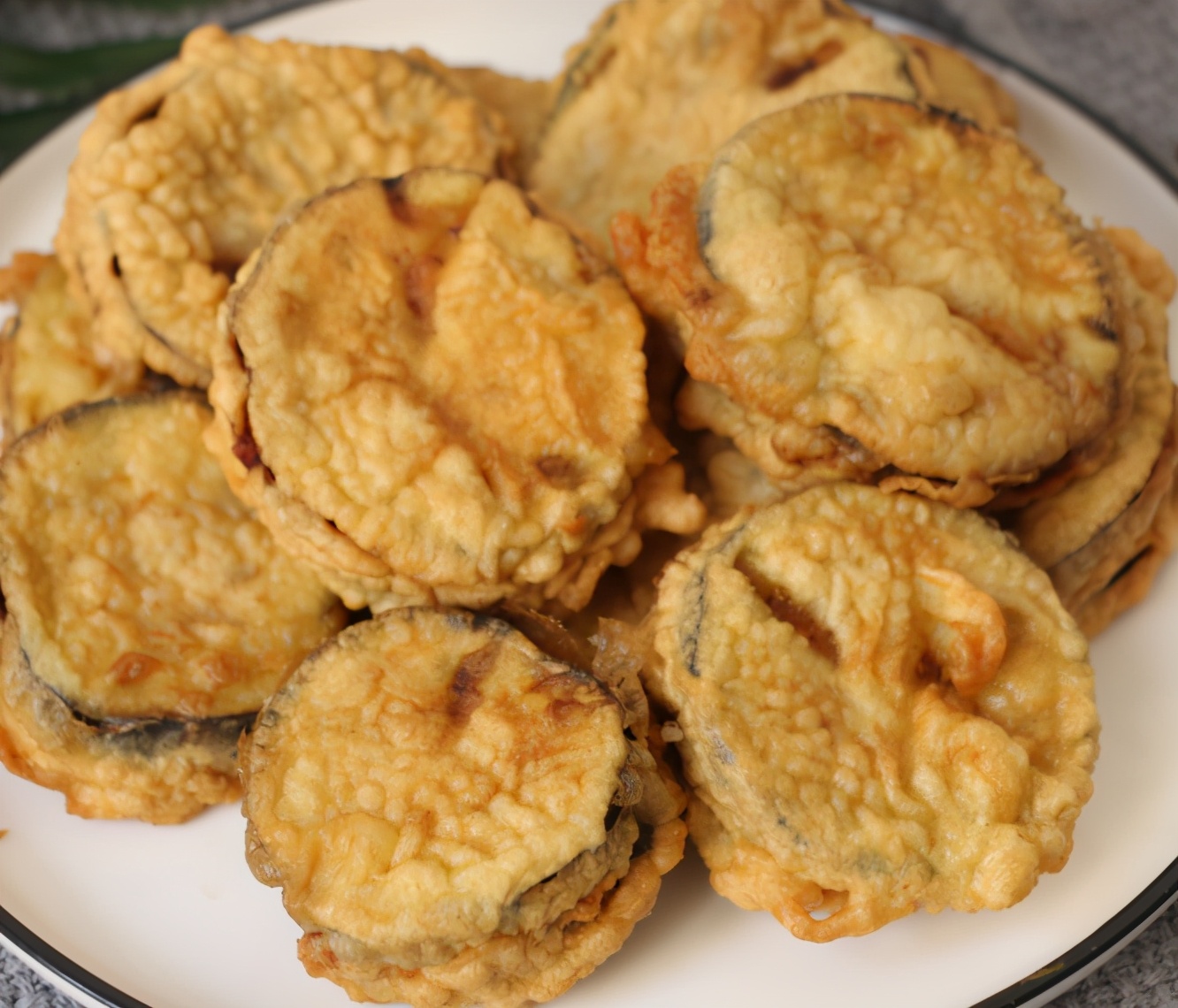 金黄酥脆炸茄盒,比肉好吃百倍,做法简单,外酥里嫩,爽口还下饭