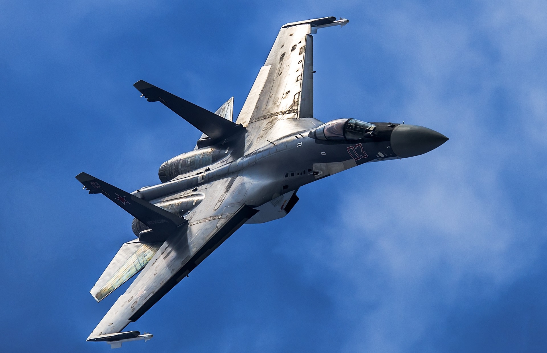 苏35s战机抗衡五代机已实际服役70架装备量将进一步提升