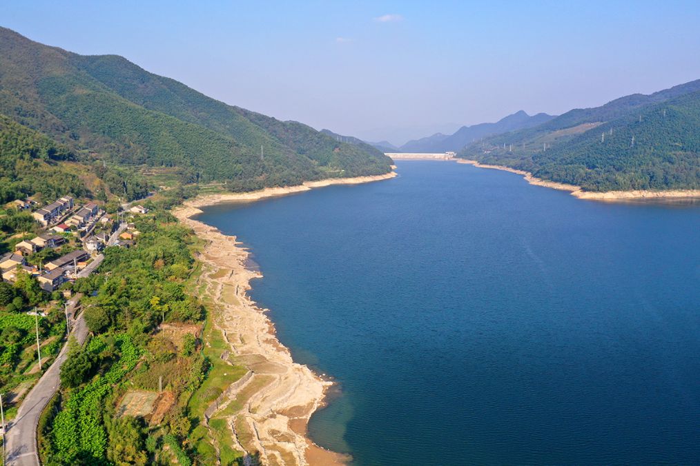 横山水库,高山古村,人去屋空,孤芳自赏