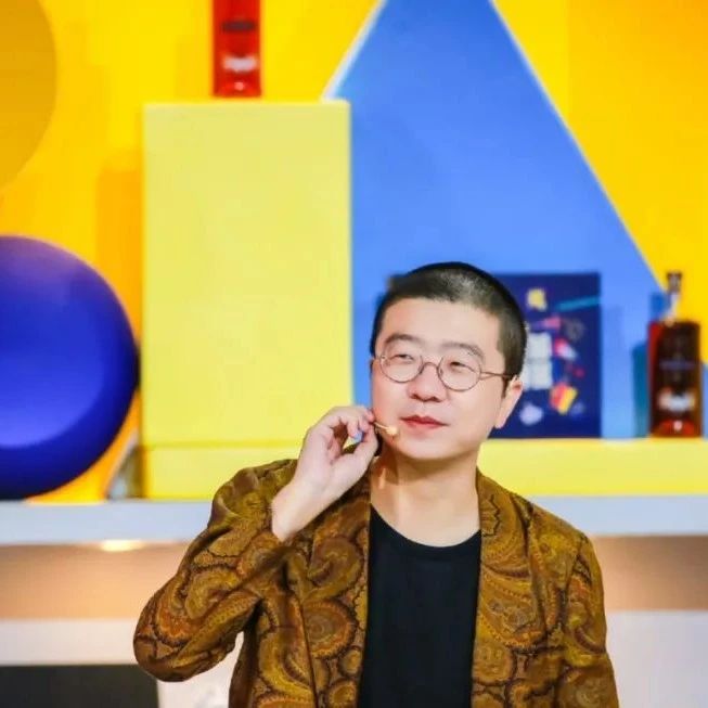 《脱口秀大会》李诞:“你只有真正努力过,才有资格说佛系”_新浪新闻