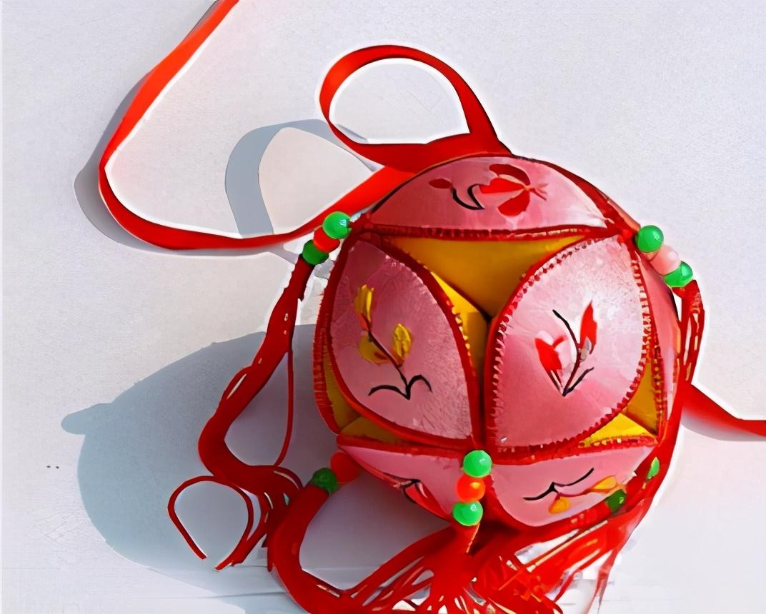 7 红绣球红绣球,先天姻缘道神器,乃是当年紫霄宫中鸿钧赠与女娲娘娘之