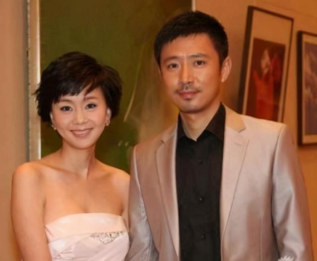 戏内是兄妹戏外是恩爱夫妻尓豪高鑫与妻子相爱20年