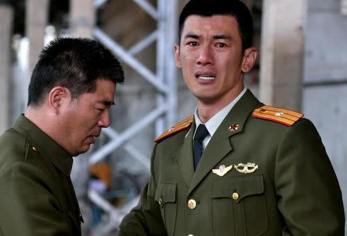 兵王任天野曾是刘欢保镖单挑打趴吴京50岁仍帅气有型