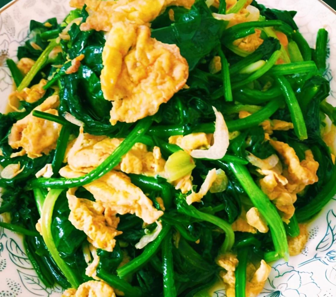 菠菜炒鸡蛋简单美味减肥还美容非常下饭补铁又补钙好吃