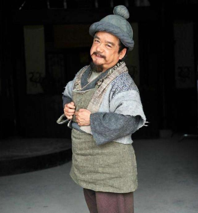 国家一级演员比潘长江矮演过武大郎至今娶过4个貌美老婆