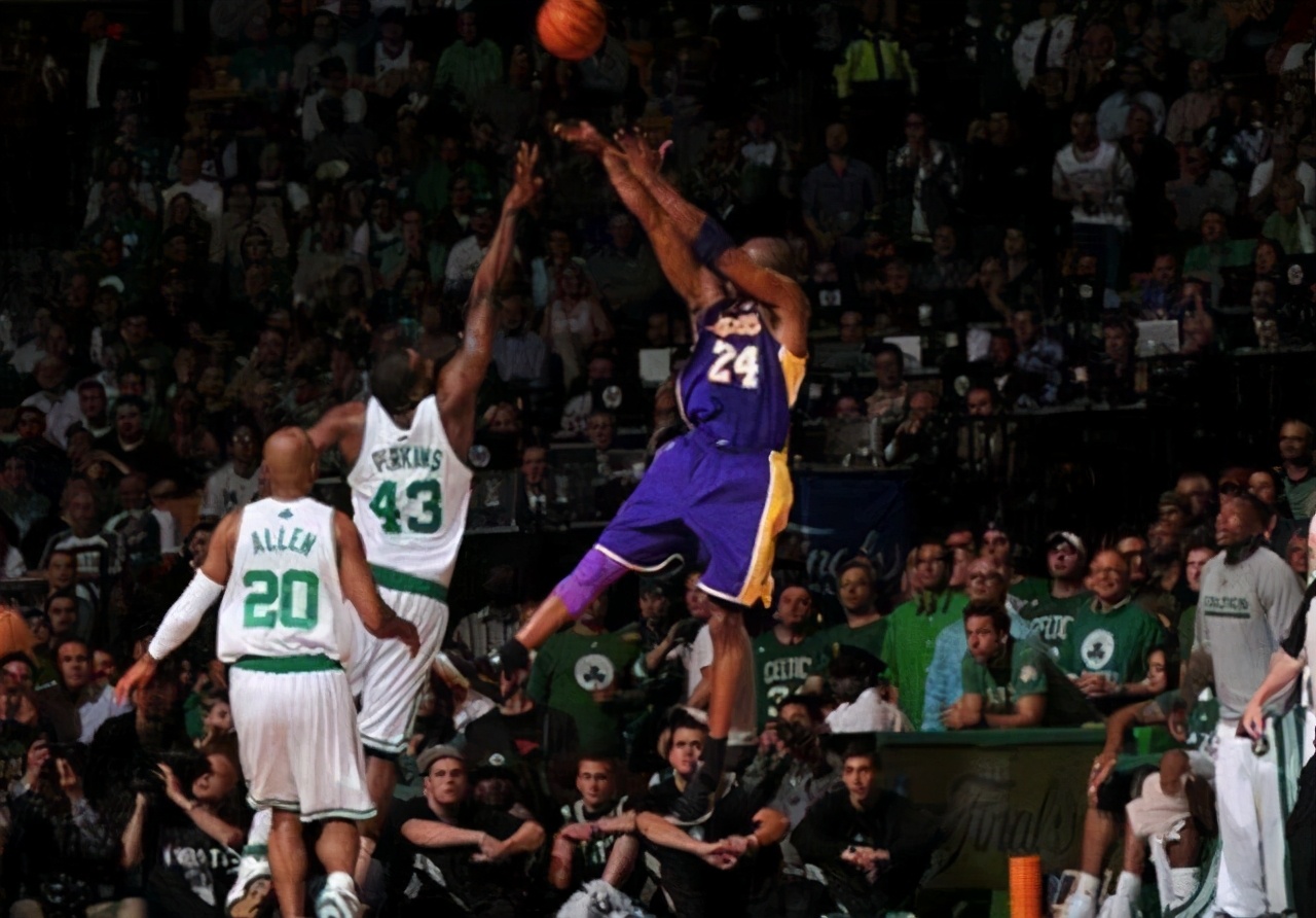 cba再现奇葩判罚裁判闫军终结后仰跳投技术这球能这么吹