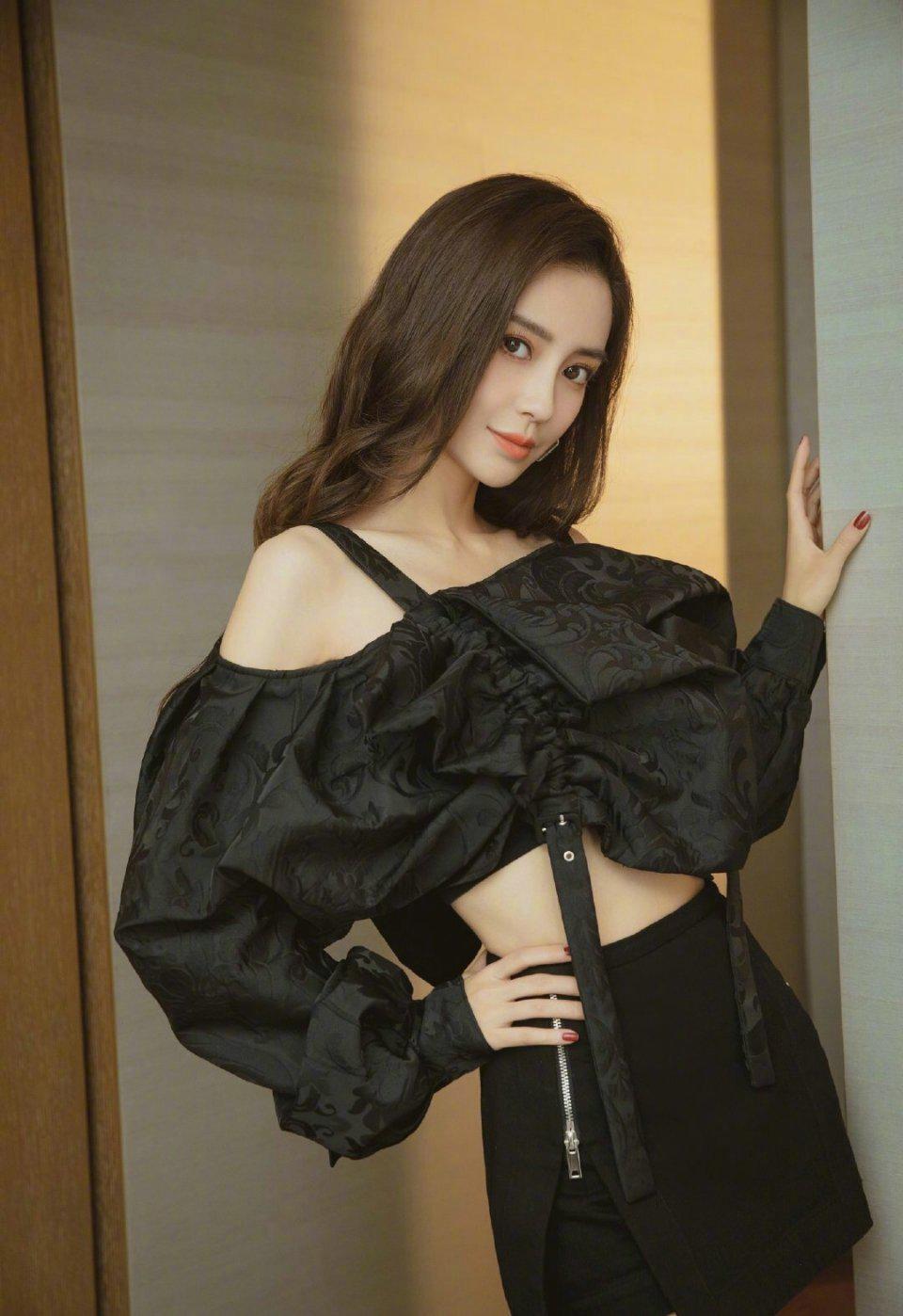 女明星的腰只有漫画中才存在吧…………|宋茜|赵丽颖_新浪新闻