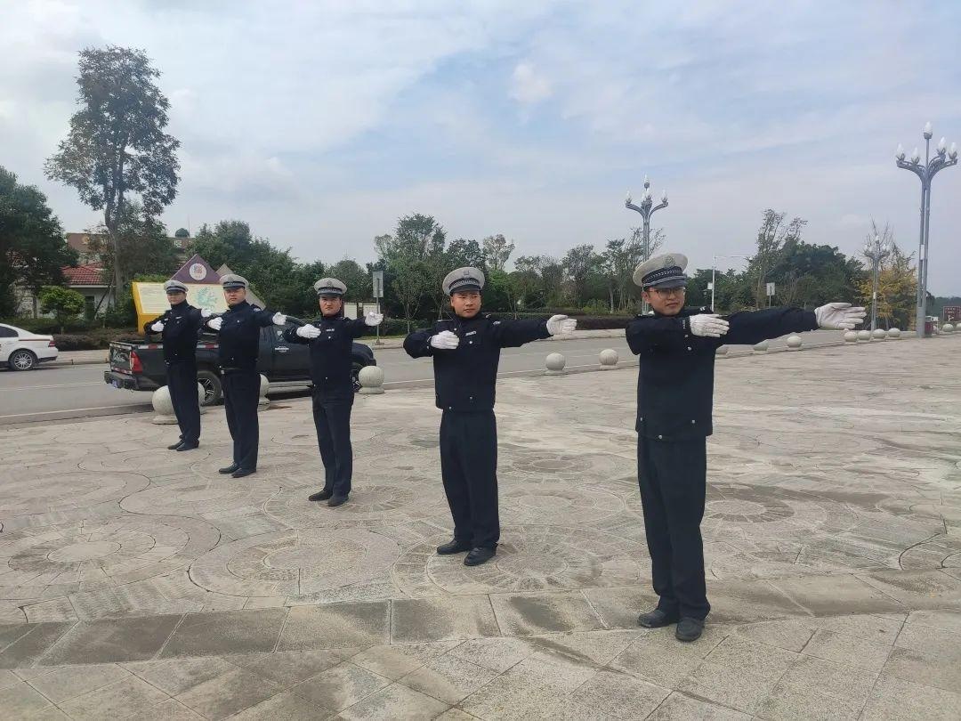 绵阳市公安局交通警察支队直属三大队——10月刊