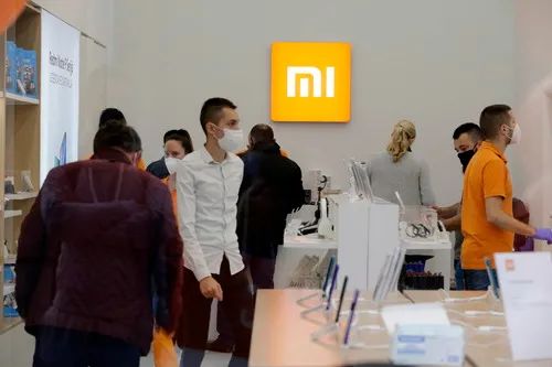 英媒：小米首次将苹果挤出全球前三 三季度手机出货量同比增长46%