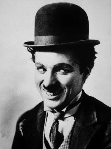 谁见谁都笑,侬要问他从哪里来,"回眸"瞧一瞧|三毛|三毛从军记|三毛