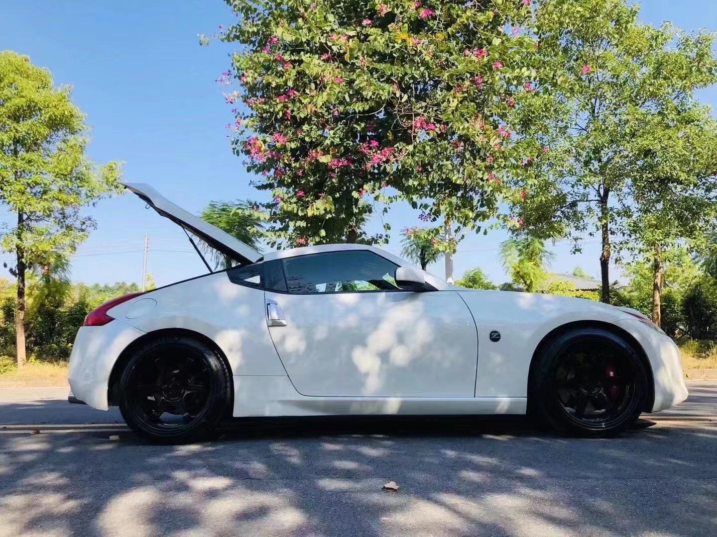 12年日产尼桑370z售价17万,堪称东瀛小战神,潜力无限