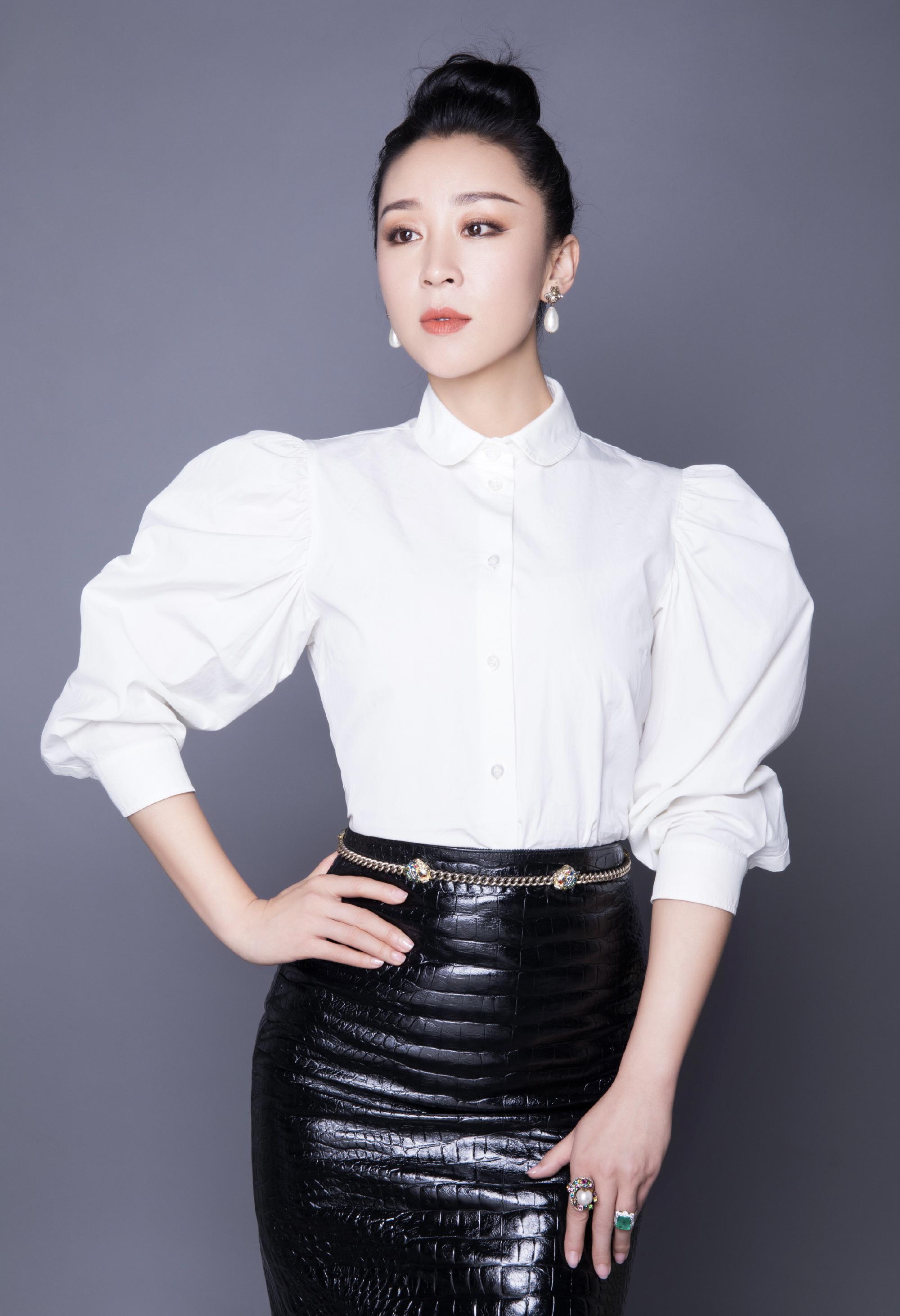 身家上亿出演《鹤唳华亭》?获中美电影节最佳女配,灯笼袖更仙了