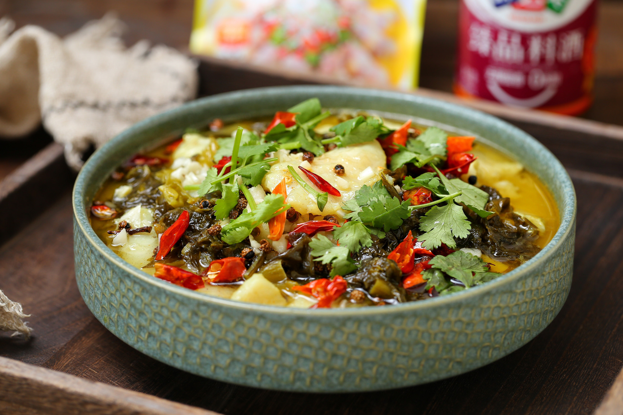 新闻看点# 巴沙鱼在很多地方被当作龙利鱼. 来自吃货们嗨起来 - 微博