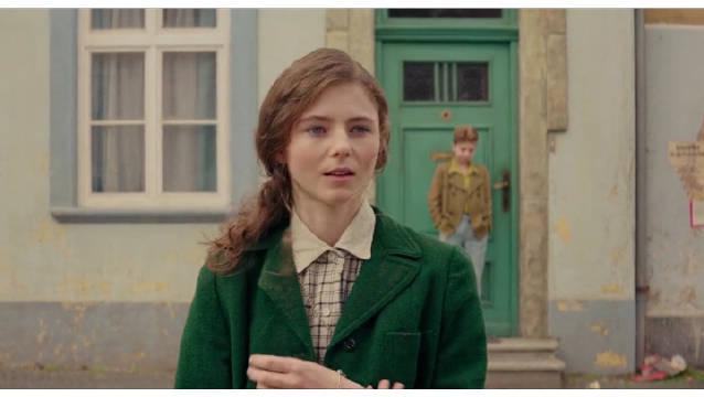 电影《乔乔的异想世界》片尾:"接受一切的发生,美好与恐怖.