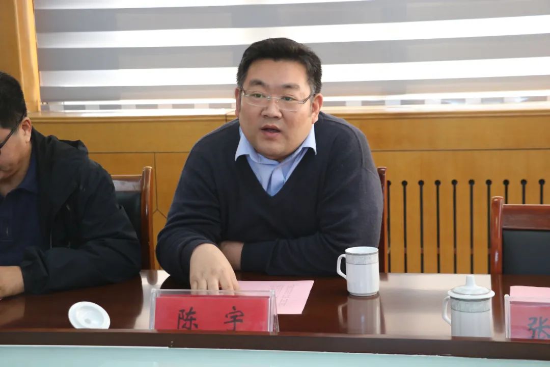 会上,省工业互联网协会秘书长陈宇,副秘书长桑立新,中国信通院两化所