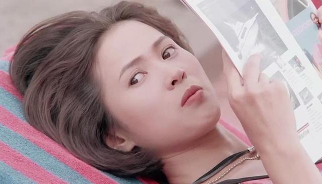 51岁梁琤罕晒近照,至今风采依旧,为照料一家八口至今未婚