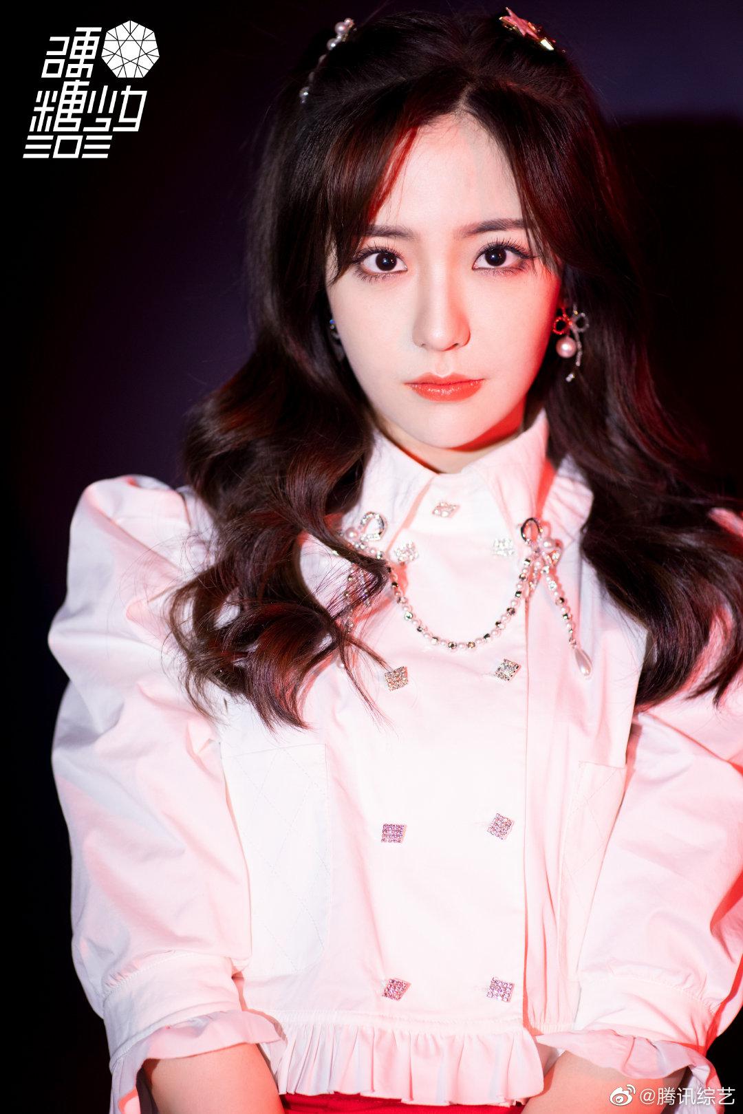 甜美双马尾少女@硬糖少女303-王艺瑾 67上线!