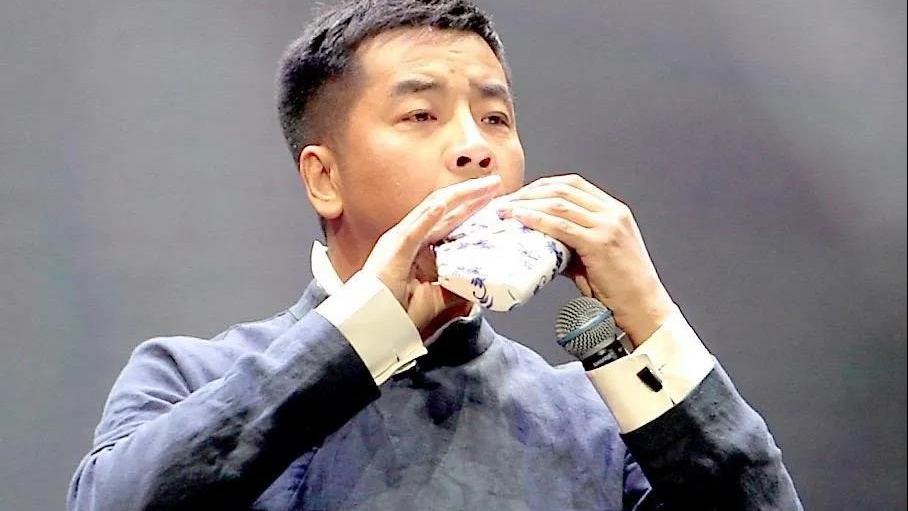 著名演奏家周子雷老师来到北京外国语大学开设陶笛讲座