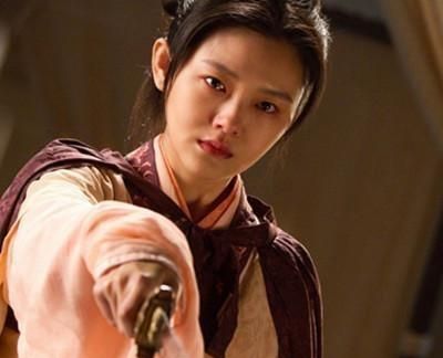 查看徐熙媛经典古装造型图片,仙灵飘飘雪魂,甜蜜纯真聂小倩