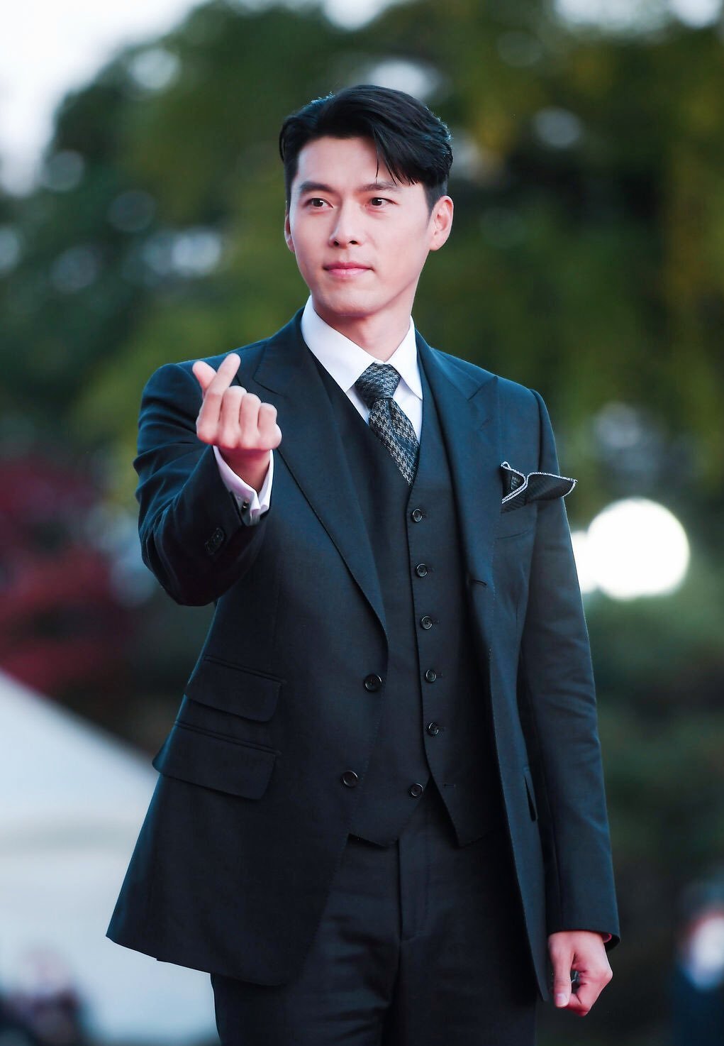 38岁玄彬为何能稳居顶流15年爆红3次,3细节见真相