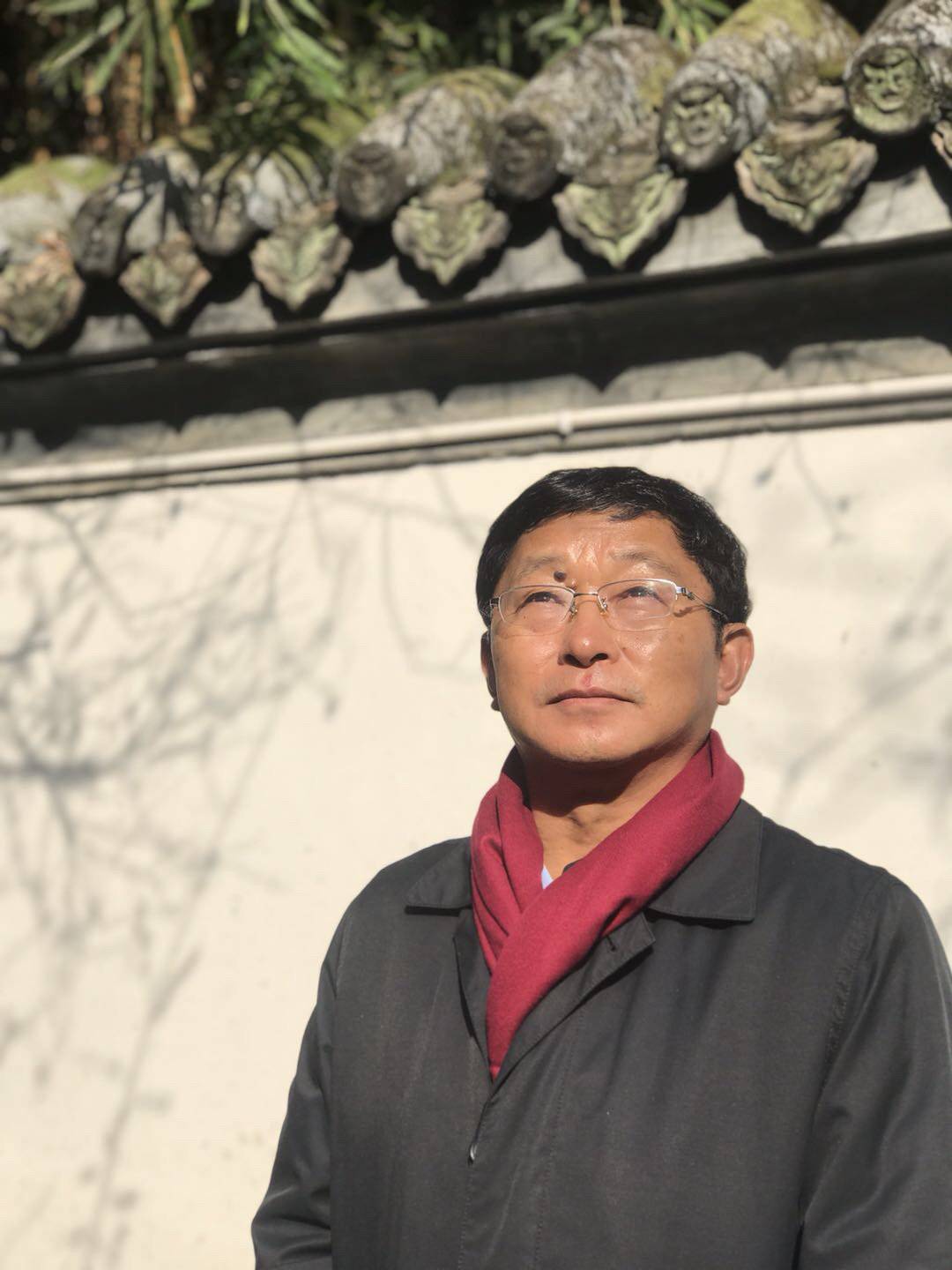 李舫笔绘文学108将丨瓦釜雷鸣,尘埃落定 ——阿来其人其事