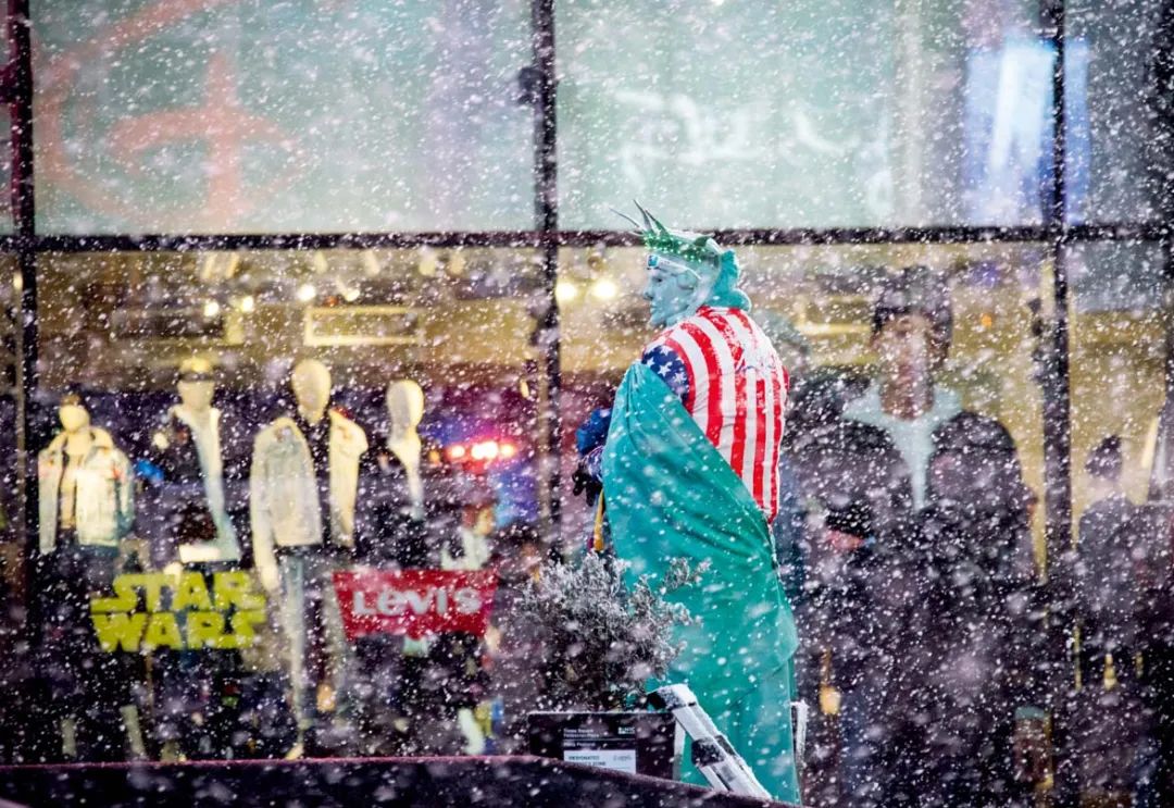 "1%"和"99%":两版"美国梦"