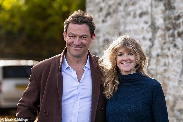 她就与《神秘博士》(doctor who)主演马特·史密斯(matt smith)恋爱又