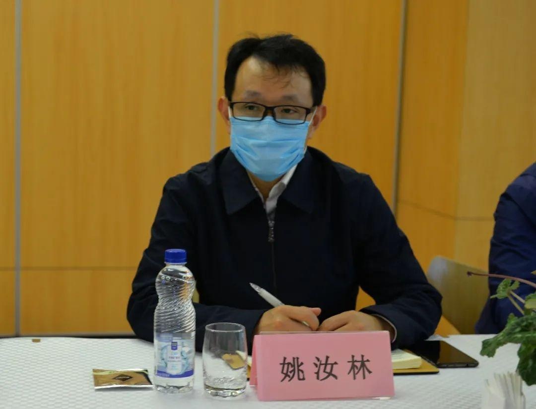 姚汝林副区长一行到麦德龙调研检查