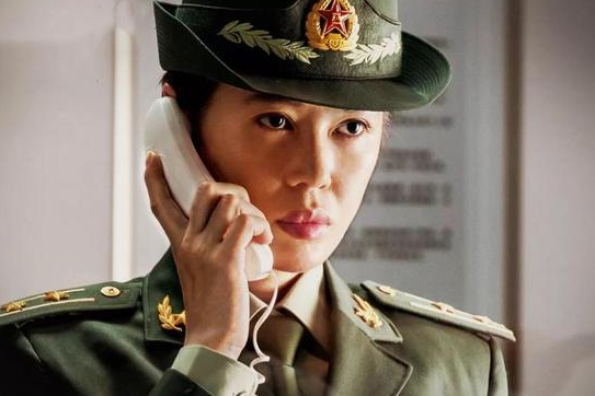 相信她的实力大家是有目共睹的,就如她在《战狼》中的表现,余男的戏都