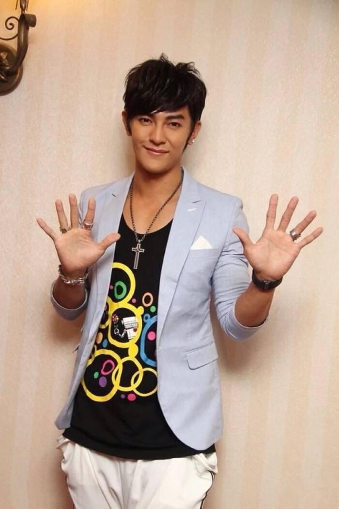 终极一班偶像汪东城有气质又有魅力熟悉的汪大东又回来了