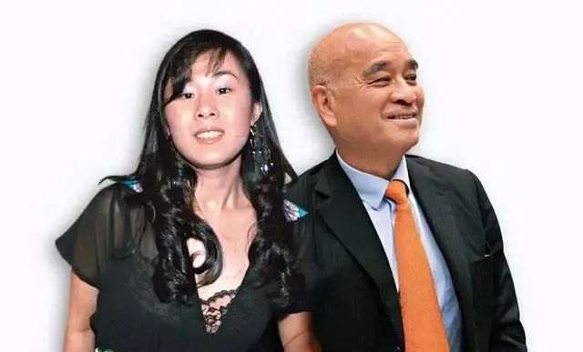 阔太甘比晒豪华晚餐,一顿吃60只蟹膏配黑松露,两大厨全程伺候