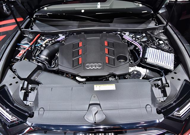 奥迪全新"s6",配2.9t保时捷引擎,自带声浪,比s5还躁