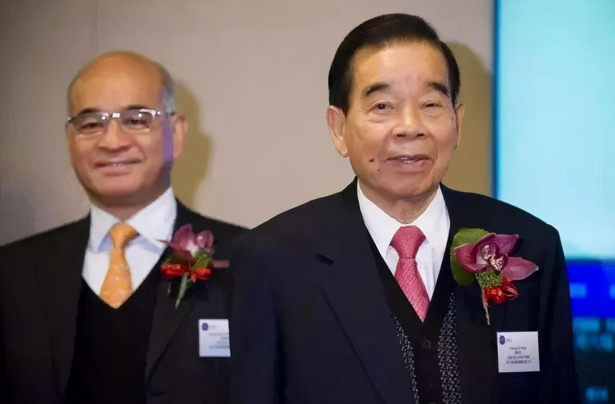 70岁刚接管父亲产业,却马上生病住院,还娶了父亲好友的前女友