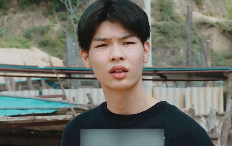 其实个人认为,胡子豪变成这个样子,就是因为缺少父母的陪伴,我想更