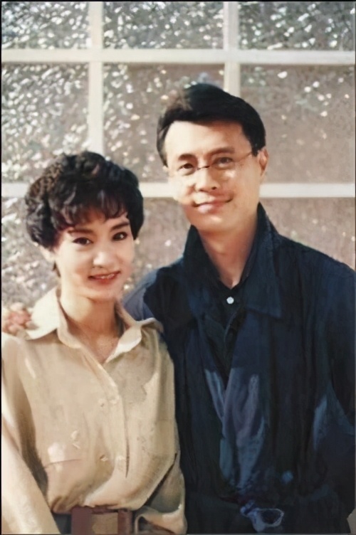 61岁刘雪华:曾与秦汉是最佳荧幕情侣,爱上渣男刘德凯一生悲惨