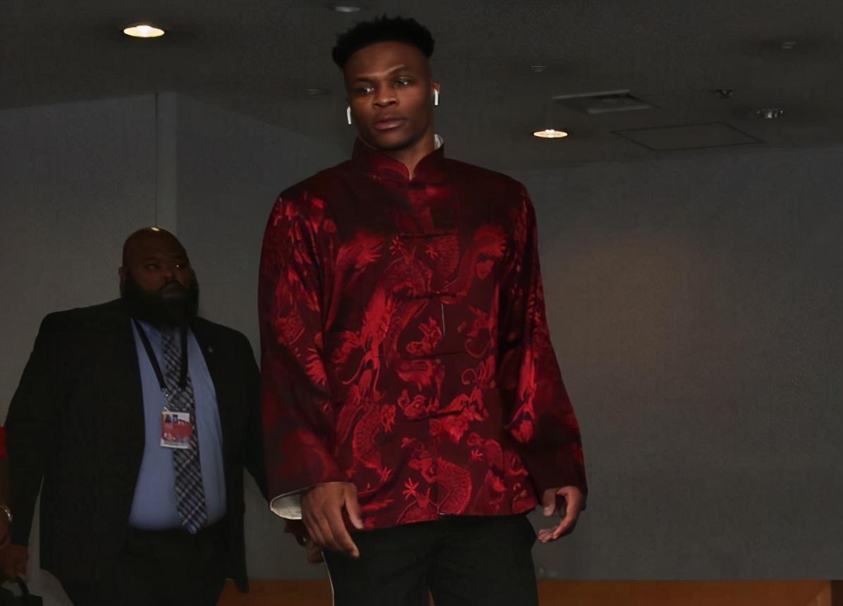 来了!威少宣布新决定,美国名嘴针锋相对,杨毅感言意味深长!