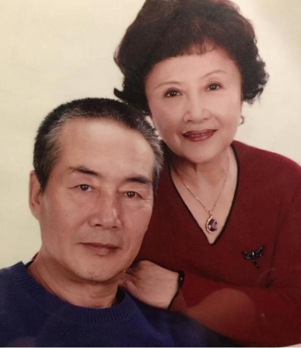 他是国家一级演员,与妻子恩爱56年无绯闻,儿子教出了世界冠军|杜雨露