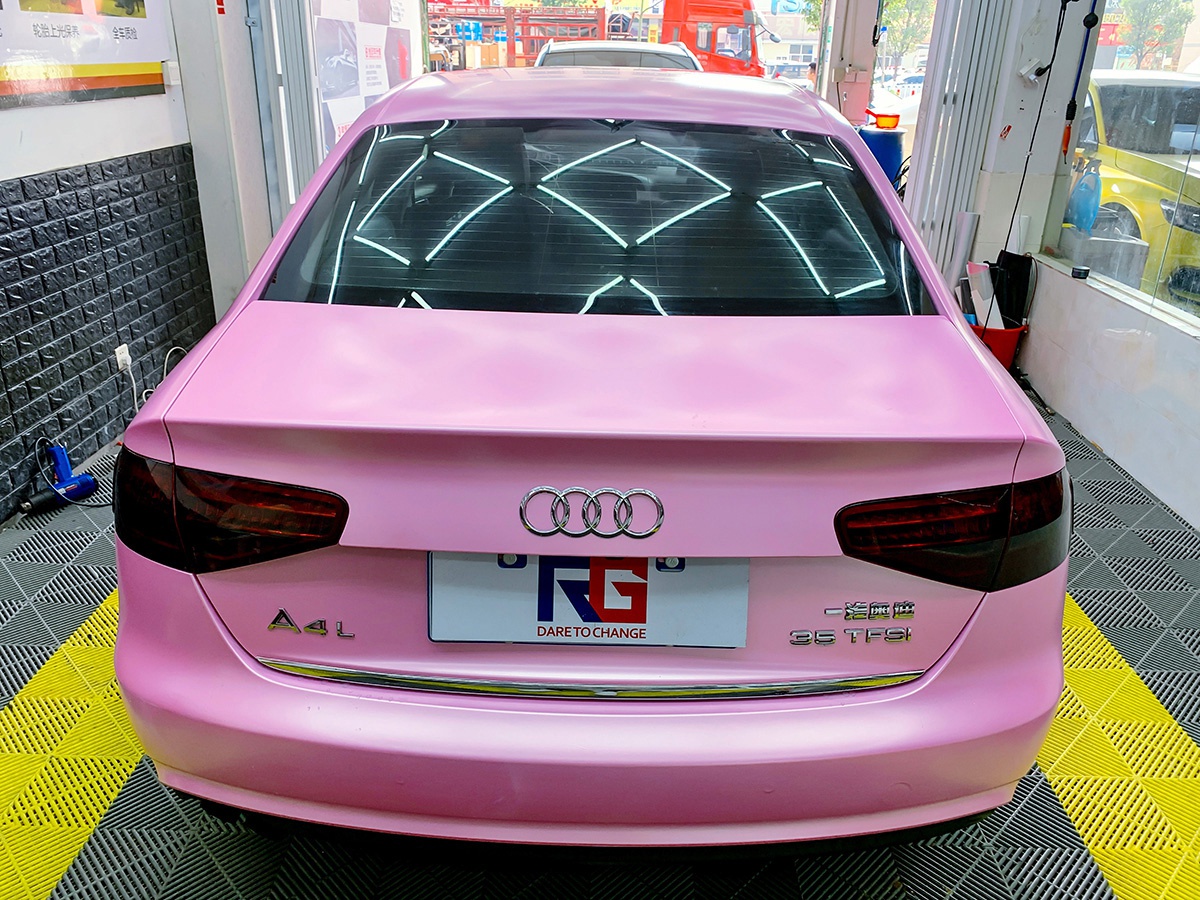 奥迪a4l车身改色电光樱花粉 rg瑞集改色膜福建龙岩