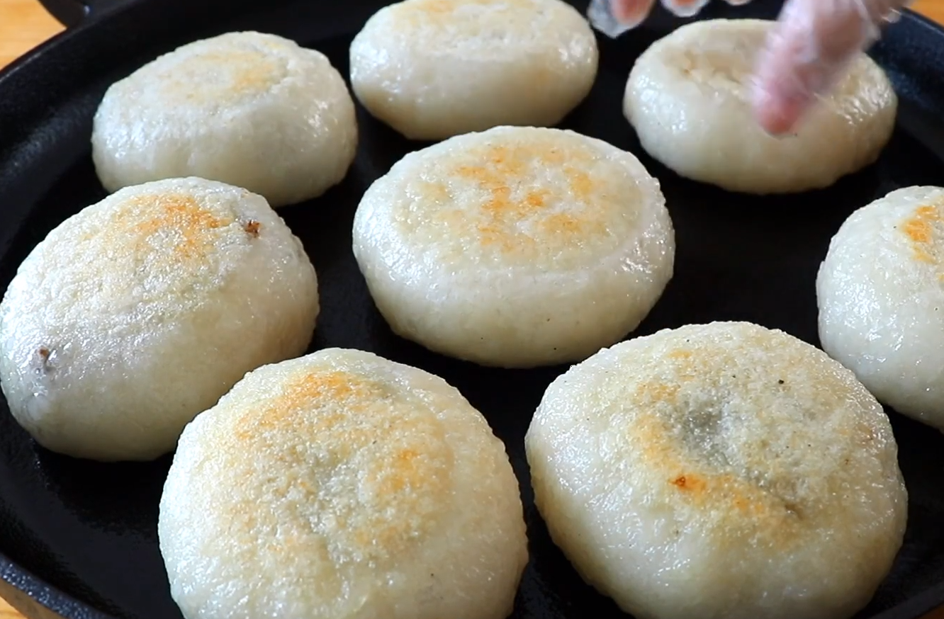 手工糯米糍粑糕南方特色做法红糖流心馅香甜软糯简单易学