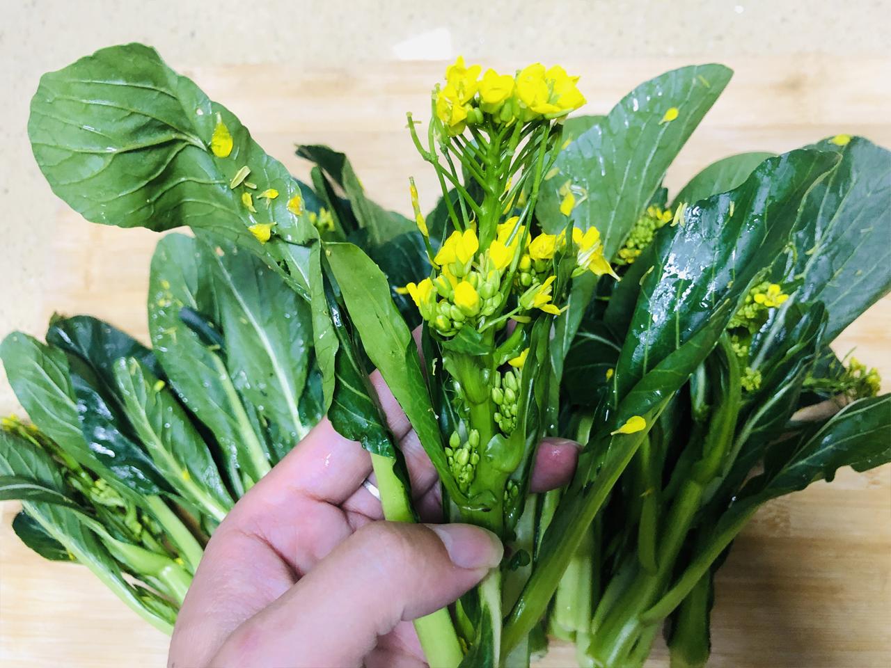 洗菜心时小黄花要摘掉吗菜农给出2点解释大家看有没有道理