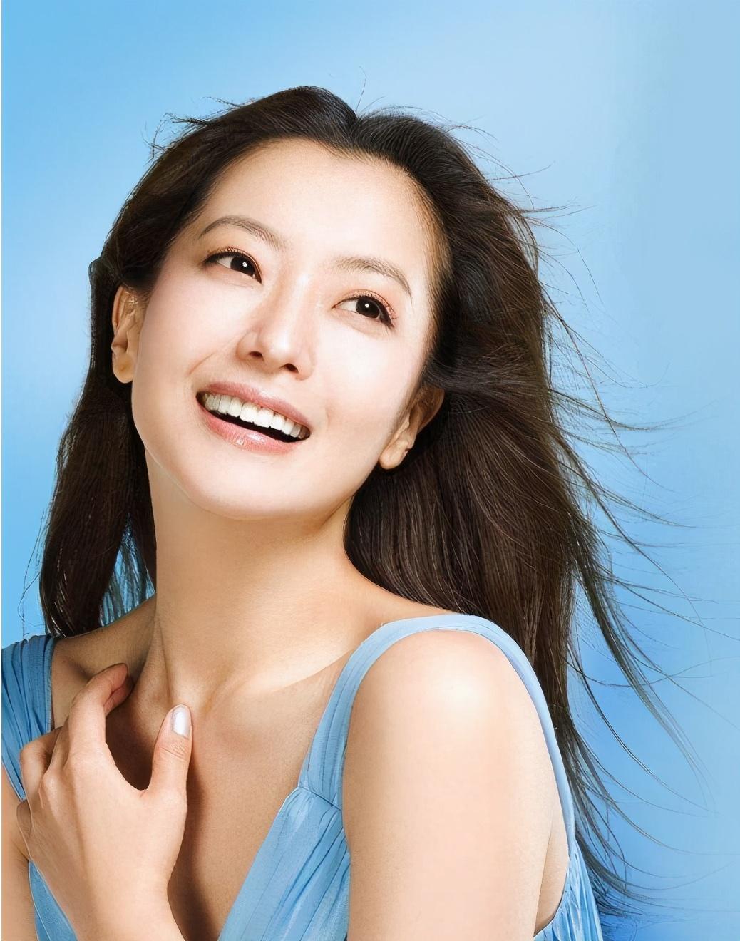 十位"神仙颜值"的韩国女星,金泰熙宋慧乔上榜,谁才是你的女神