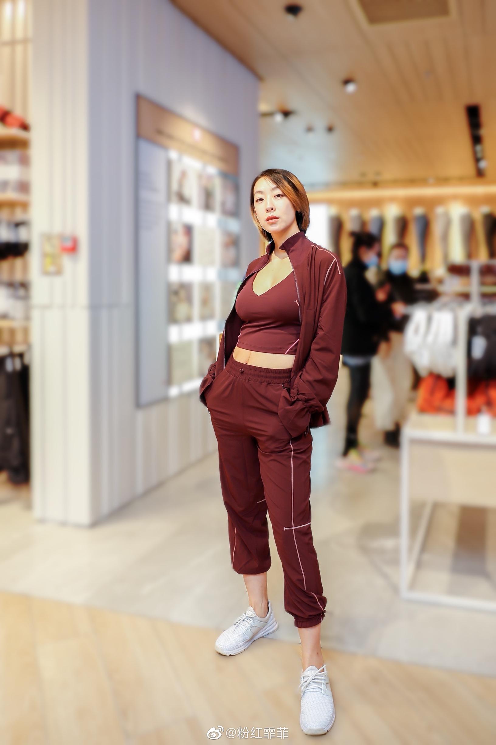 热汗倾城 日照西单 今天产后第59天 生前体重58-60kg 现在64kg