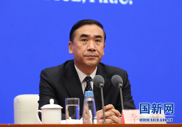 国家卫生健康委副主任李斌.来源:国新办
