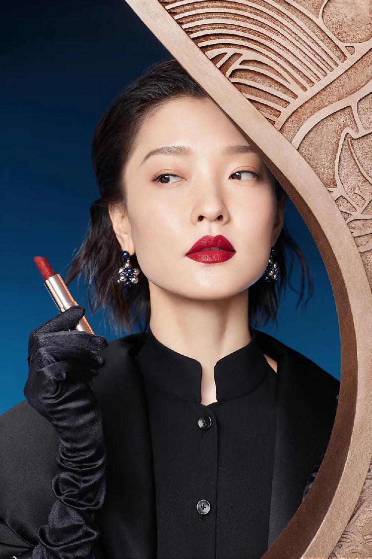 上游时尚|当中国风彩妆变成精致小世界,太美了!