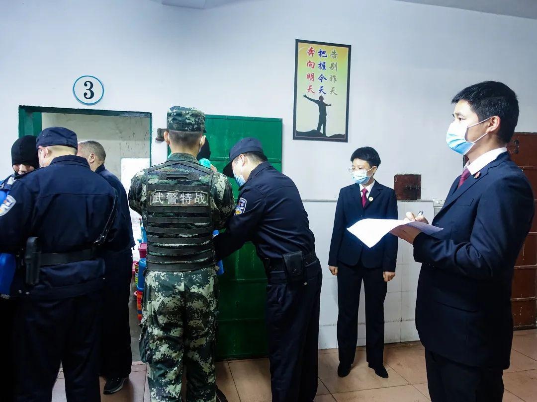 图说监督一起特殊的搬迁