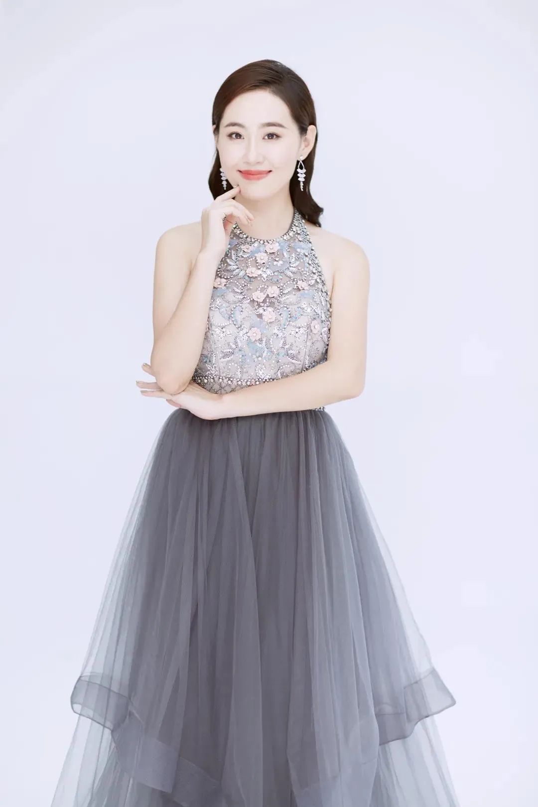 4赵坤,悦悦,小雪,她们是广播中的"帮女郎",有事您说话,一定帮到底